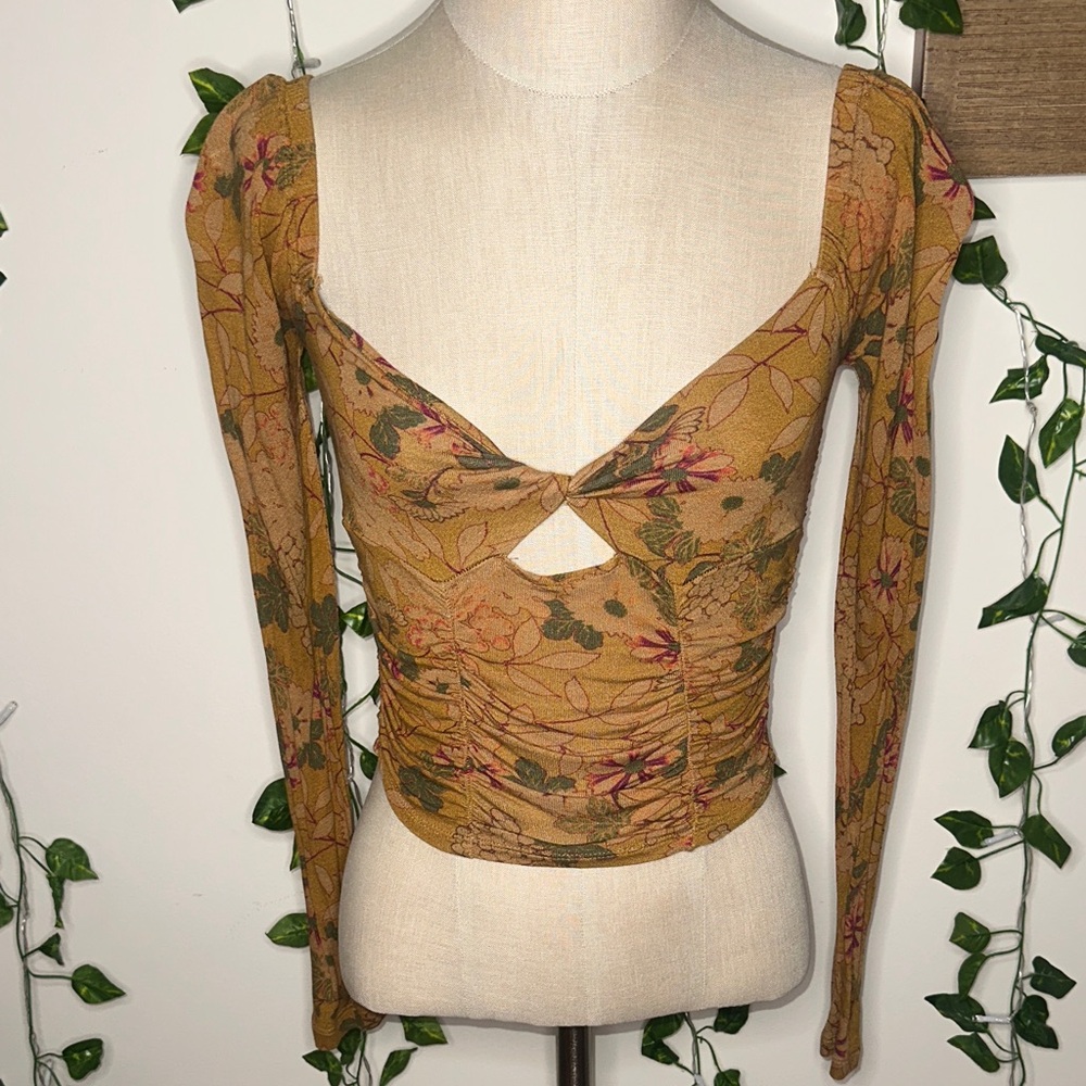 Urban Outfitters Longsleeve Patterned Top